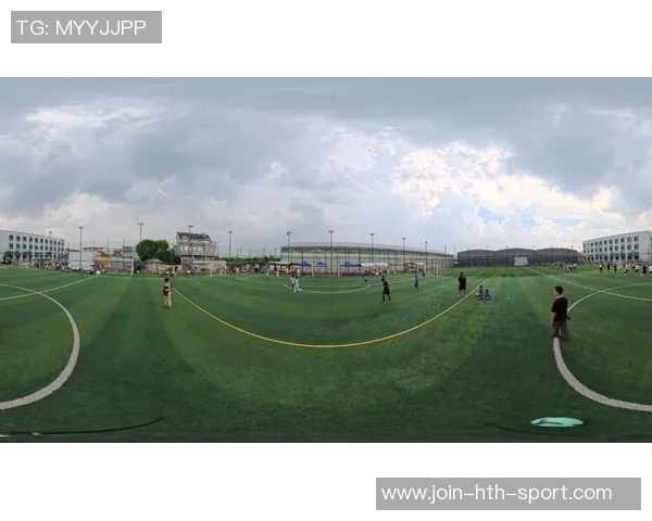 足球运动馆内激情四溢的比赛与训练活动全景展示与体验分享